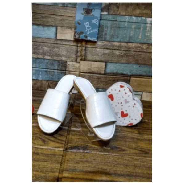 Sandals for Woman. White Color